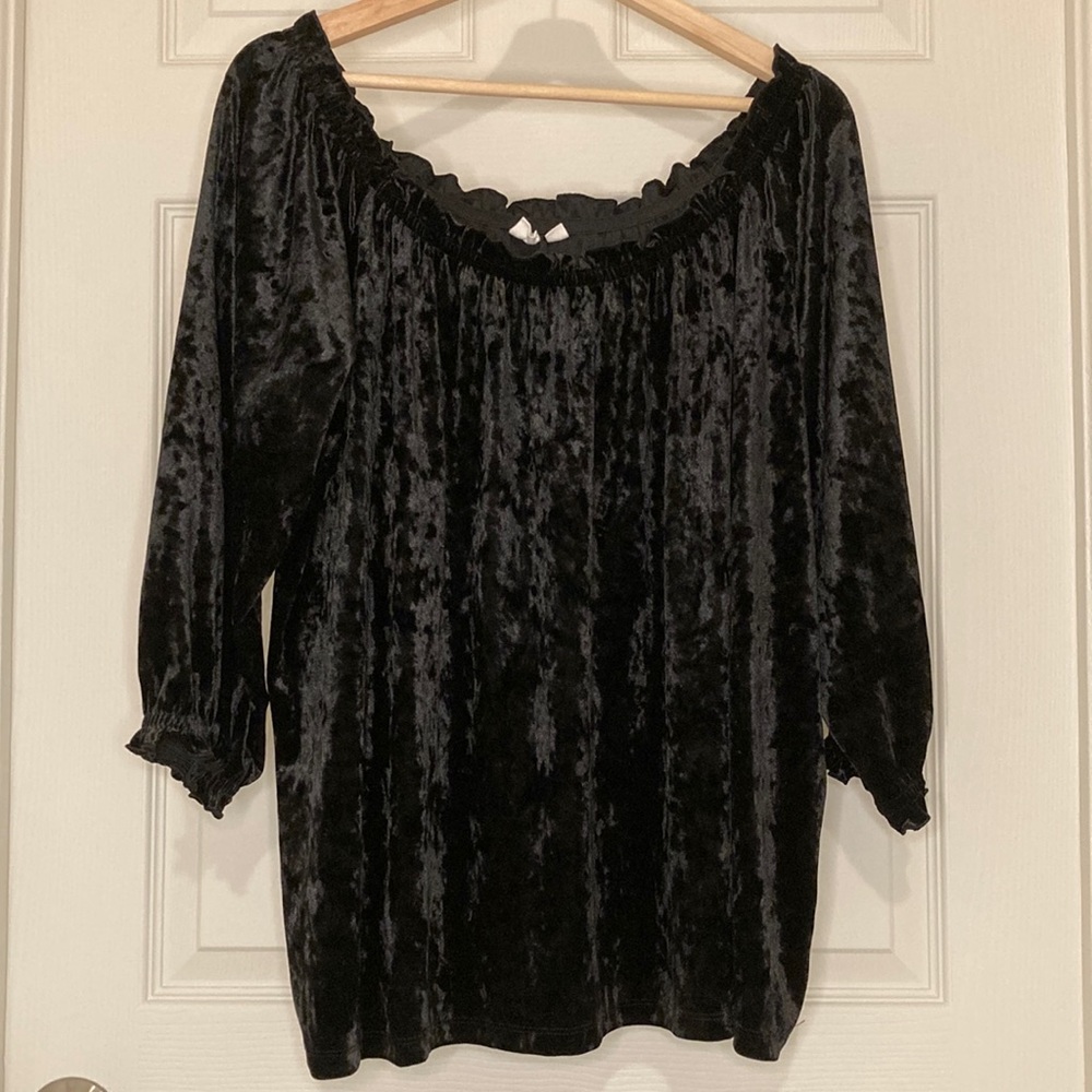 Gap Crushed Velvet Off the Shoulder Top (Black)